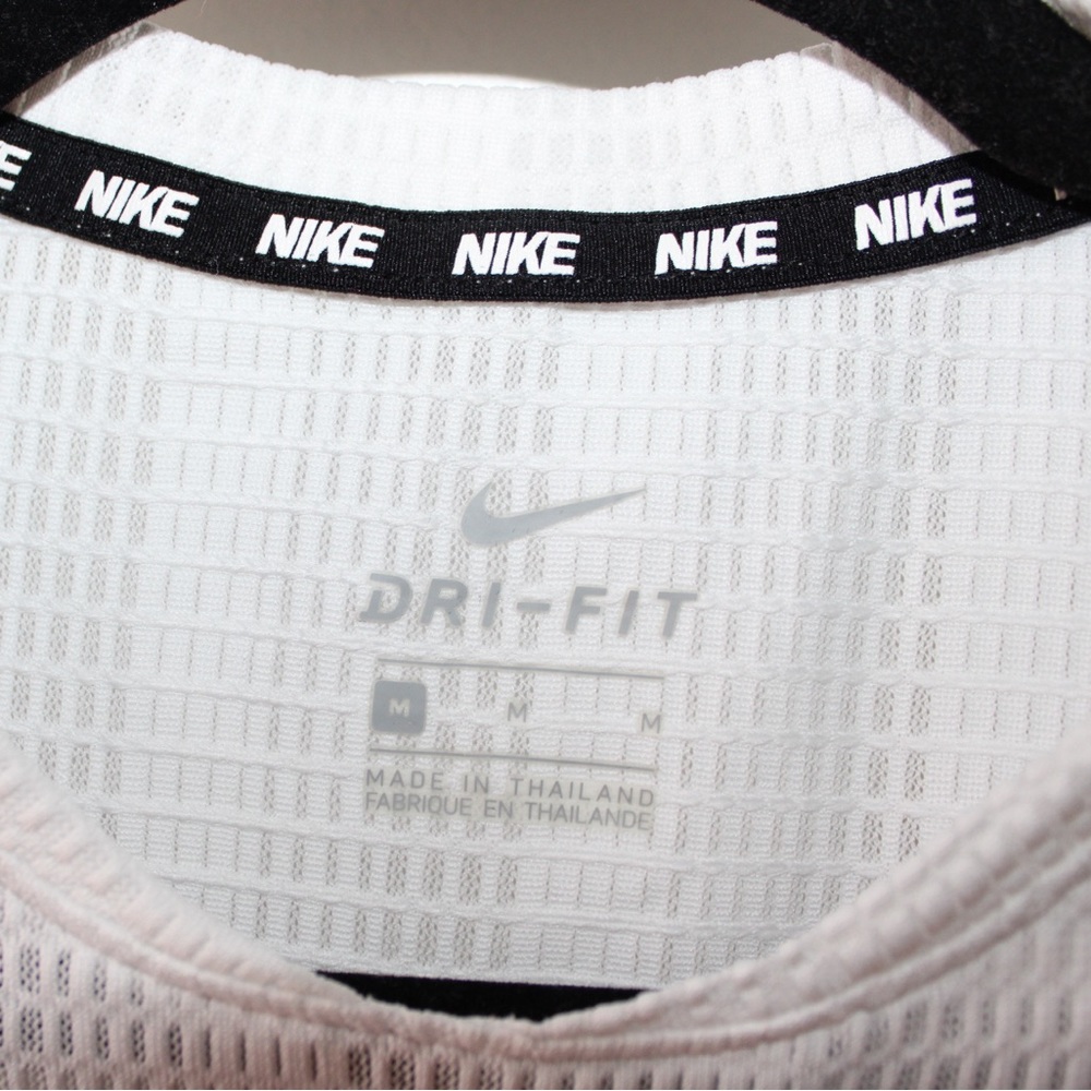 NWOT Nike Dri-Fit Logo Short Sleeve Shirt Athletic Workout Sports T-Shirt White - Picture 2 of 4